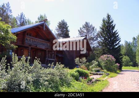 Häuser in Mandrogi Russland traditionell Stockfoto