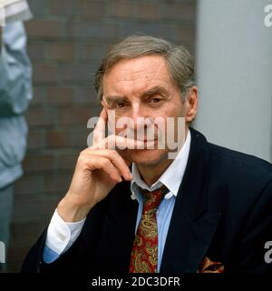 Harald Juhnke, deutscher Schauspieler und Entertainer, 1988. Harald Juhnke, deutscher Schauspieler und Entertainer, 1988. Stockfoto