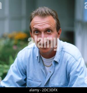 Mike Krüger, deutscher Sänger, Komiker und Schauspieler, Deutschland, 1989. Mike Krueger, deutscher Sänger, Komiker und Schauspieler, Deutschland, 1989. Stockfoto