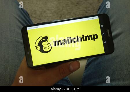 KONSKIE, POLEN - 29. Juni 2019: MailChimp-Logo auf dem Handy angezeigt Stockfoto