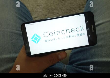 KONSKIE, POLEN - 29. Juni 2019: Coincheck Bitcoin Exchange Service Logo auf dem Handy angezeigt Stockfoto