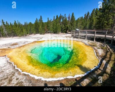 Morning Glory Spring, Upper Geyser Basin, Yellowstone National Park, Wyoming, USA Stockfoto