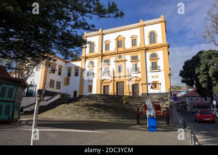 Kirche unserer Lieben Frau vom Berg Karmel (Igreja de Nossa Senhora do Carmo), Teil des Hauptmann Generals Palast in Angra do Heroismo auf Terceira Insel die Stockfoto