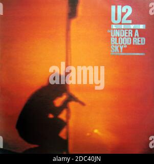 U2: LP Frontcover 'Under A Blood Red Sky/Live' Stockfoto