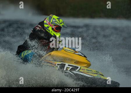 Jet Ski's im Kingsbury Water Park, Warwickshire, Großbritannien Stockfoto