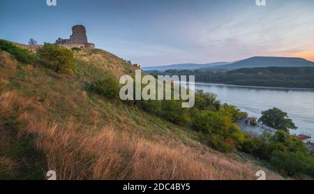Burgruine Devin über der Donau bei Bratislava, Slowakei Stockfoto