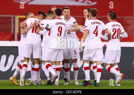 CHORZOW, POLEN - 18. NOVEMBER: Feiern Sie Polen während des UEFA Nations League-Spiels zwischen Polen und den Niederlanden im Schlesischen Stadion am 18. november 2020 in Chorzow, Niederlande (Foto: Marcel ter Bals/Orange Pictures) Stockfoto