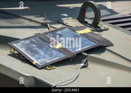 Darwin,NT,Australien-August 4,2018: Military Supply Goal Zero solarbetriebene Ladestation auf dem Pitch Black Event in Darwin. Stockfoto