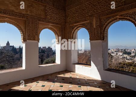 Die Alhambra ist ein Palast- und Festungskomplex in Granada, Andalusien, Spanien Stockfoto