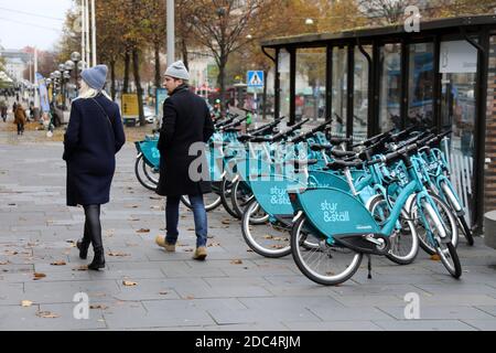 Shopper bei Avenyn in Göteborg Stockfoto