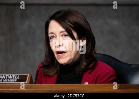 Die US-Senatorin Maria Cantwell (D-WA) spricht auf einer Sitzung des Senats für Handel, Wissenschaft und Transport. Stockfoto