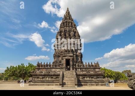 Prambanan, Indonesien - 17. Juli 2019: Alte Hindu-Tempel von Prambanan, Rara Jonggrang, in der besonderen, Yogyakarta Region, Java Insel, Indonesien, S Stockfoto