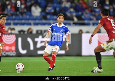 Marinos' Ryuta Koike während des 2020 J.LEAGUE Division 1 Fußballmatches zwischen Yokohama F. Marinos 6-2 Urawa Red Diamonds im Nissan Stadium in Kanagawa, Japan am 14. November 2020. Quelle: AFLO/Alamy Live News Stockfoto