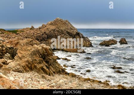 Landschaft der Spanish Bay entlang 17 Mile Drive an der Küste von Pebble Beach, Kalifornien Stockfoto