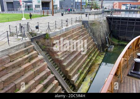 Belfast, County Antrim, Nordirland - 21. September 2018: Hamilton Dry Dock im Titanic Museum in Belfast, Nordirland. Stockfoto