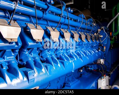 Motor des BHKW. Diesel- und industriellen elektrischen Generator. Alternative Energie für die Industrie. Stockfoto