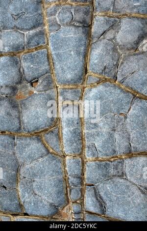 Gerissene und verrückte Felsen in der Severn Mündung. Stockfoto