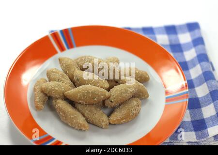 Eine Nahaufnahme der traditionellen regionalen Pasta Capunsei auf einem Platte Stockfoto