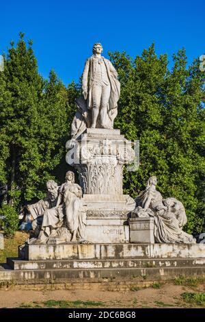 ROM, Italien - 2019/06/16: Wolfgang Goethe-Denkmal von Valentino Casali auf der Piazza di Siena innerhalb des Parkkomplexes Villa Borghese in der KIS Stockfoto