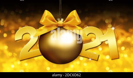 2021 Zahlentext mit goldener weihnachtskugel und Schleife Isoliert auf unscharfem Licht Hintergrund für glückliche Neujahr Gruß Geschenkgutschein Stockfoto