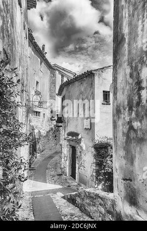 Die mittelalterliche Architektur von Eze, ikonisches Dorf in der Nähe der Stadt Nizza, Cote d'Azur, Frankreich. Es ist einer der bekanntesten touristischen Ort der Frenc Stockfoto