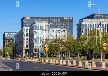 Warschau, Mazovia / Polen - 2020/05/21: Bürokomplex Platinium Business Park in der Domaniewska 42/44 in Sluzew Przemyslowy - Industrial Sluzew - busines Stockfoto