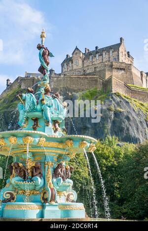 Edinburgh Ross Brunnen Edinburgh kunstvoll neu restaurierten Ross Brunnen in West Princes Street Gardens Edinburgh Castle Edinburgh Midlothian Schottland großbritannien Stockfoto