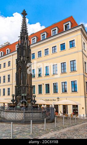 Dresden, Sachsen, Deutschland - 25. Mai 2010: Schöner Blick auf den Cholerabrunnen, auch als Gutschmid-Brunnen bekannt. Stockfoto