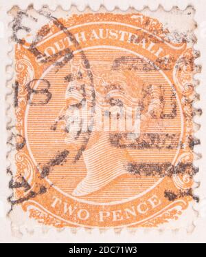 Antwerpen, Belgien - 17. November 2020: Ein Briefmarkendruck der Australian Post, zeigt das Porträt einer Frau Stockfoto