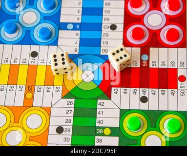 Brettspiel, Familienspiel. Stockfoto