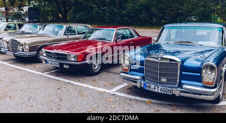 Bayern, Deutschland - 22. September 2018: Sammlung alter Mercedes-Benz Autos auf einem Parkplatz in Bayern: Mercedes-Benz 600, Mercedes-Benz 380 SL, Mercedes-Benz Stockfoto