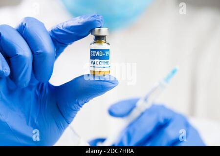 Coronavirus COVID-19 Impfstoffentwicklung,Forschung zur Heilung & Behandlung von Infizierten Patienten, bahnbrechende Entdeckung im Kampf gegen SARS-CoV-2 Stockfoto