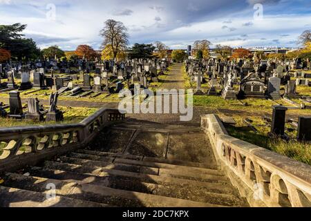 Der Welford Road Cemetery in Leicester ist eine Klasse II Denkmalgeschützter ‘Park und Garten von besonderer historischer Bedeutung’ Stockfoto