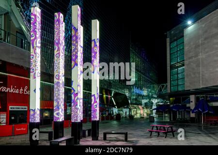 Beacons Digitale Skulptur zu Weihnachten auf dem St. Peter's Square im Highcross Einkaufszentrum in Leicester Stockfoto