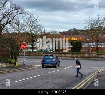 Sainsbury's Supermarkt in Grantham, Lincolnshire, UK - Blick von der Straße in Richtung Supermarkt Stockfoto