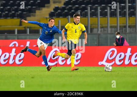 Pisa, Italien. November 2020. Italien U21 Trainer Paolo Nicolato, bereits mathematisch qualifiziert für die Europameisterschaft wie vor der Gruppe und mit viel Umsatz, weiterhin zu gewinnen und zu überzeugen, Abriss Schweden 4-1 in der Arena Garibaldi in Pisa. (Foto: Domenico Cippitelli/Pacific Press/Sipa USA) Quelle: SIPA USA/Alamy Live News Stockfoto