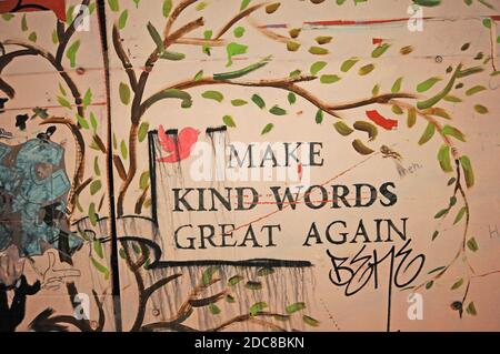 Schweiz: "Make nice words great again" der Graffitti-Slogan auf der Longstreet in Zürich Stockfoto