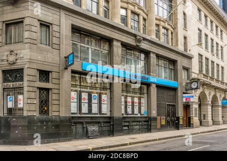 Geschäftsräume der Co-operative Bank, Cornhill in der City of London. Stockfoto