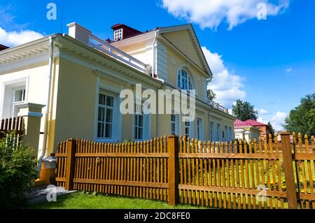 Pjotr Tschaikowsky Museum in Wotkinsk, Udmurtien, Russland, gewidmet dem Komponisten Pjotr Iljitsch Tschaikowsky, der dort seine frühe Kindheit verbrachte. Stockfoto