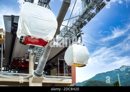 Probefahrt der neuen Zwölferhorn-Seilbahn in Sankt Gilgen am Wolfgangsee, Österreich Stockfoto