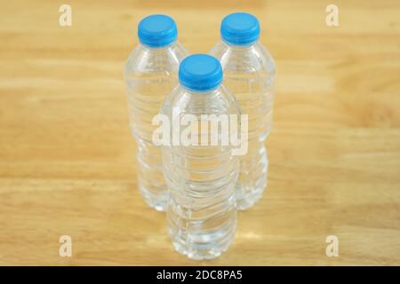 Plastikflaschen Wasser 500ml Stockfoto