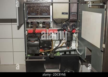 Nahaufnahme der Kaffeemaschine Innenansicht. Hintergrund des Kaffeekonzepts. Stockfoto