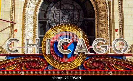 Historische und Vintage Neonlicht Festzelt Zeichen Theater und Musik Veranstaltungsort in Chicago Stockfoto