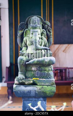 Steinstatue des Hindu-Gottes Ganesh im Sultanspalast, Kraton in Yogyakarta, Java, Indonesien, Asien Stockfoto