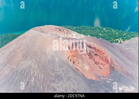 Nahaufnahme des Vulkankraters Gunung Barujari, Mount Rinjani, Lombok, Indonesien, Asien Stockfoto