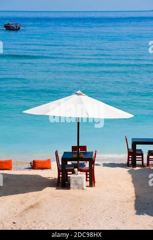 Restaurant am Strand, Gili Trawangan, Indonesien, Asien Stockfoto