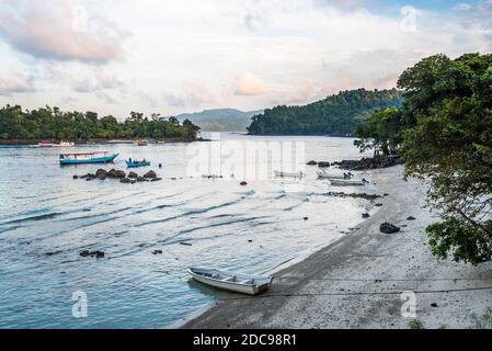 Iboih Strand bei Sonnenuntergang, Pulau Weh Insel, Aceh Provinz, Sumatra, Indonesien, Asien Stockfoto