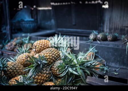 Ananas in Berastagi (Brastagi) Markt, Nord-Sumatra, Indonesien, Asien Stockfoto