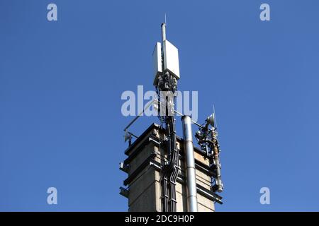 22.04.2019, Hannover, Niedersachsen, Deutschland - Deutschland - Sendemast für Mobilfunk. 00S190422D487CAROEX.JPG [MODELLVERSION: NICHT ZUTREFFEND, PR Stockfoto