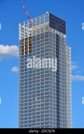 Turin, Piemont/Italien- 03/19/2019- der Bau des Hochhauses der Region Piemont, entworfen vom Architekten Fuksas, im Lingotto Nizza Millefo Stockfoto